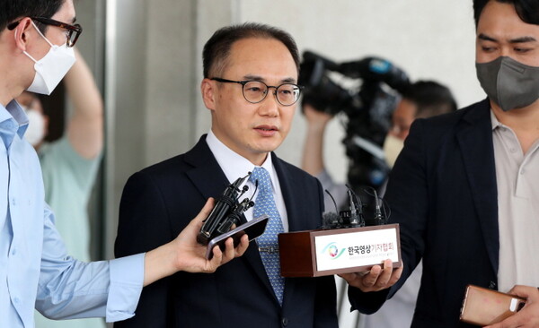 이원석 검찰총장 후보자가 18일 오후 서울 서초구 대검찰청에서 입장을 발표하고 있다.