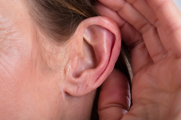 3월3일은 난청 예방과 청각 건강에 대한 관심을 확대하기 위해 세계보건기구(WHO)가 지정한 ‘세계 청각의 날’이다. 귀 질환으로 인해 청각에 문제가 생기면 의사소통이 어려워지고 심한 경우 어지럼증, 치매까지 일으킬 수 있어 각별히 주의해야 한다. (사진= 서울아산병원 제공)