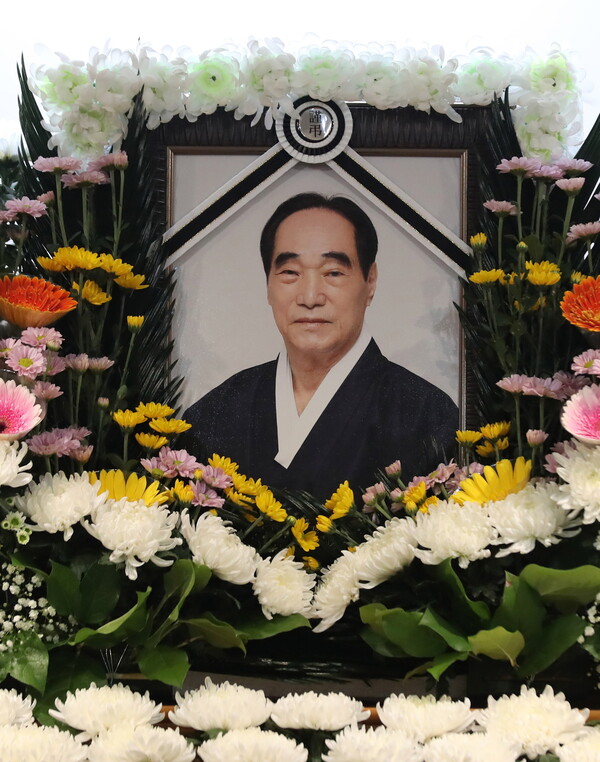 8일 서울 용산구 순천향대학교 병원 장례식장에 마련된 빈소에 고인의 영정이 놓여 있다.